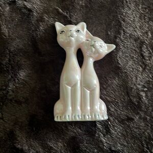 Sabre fine gifts cat pair - made in Taiwan